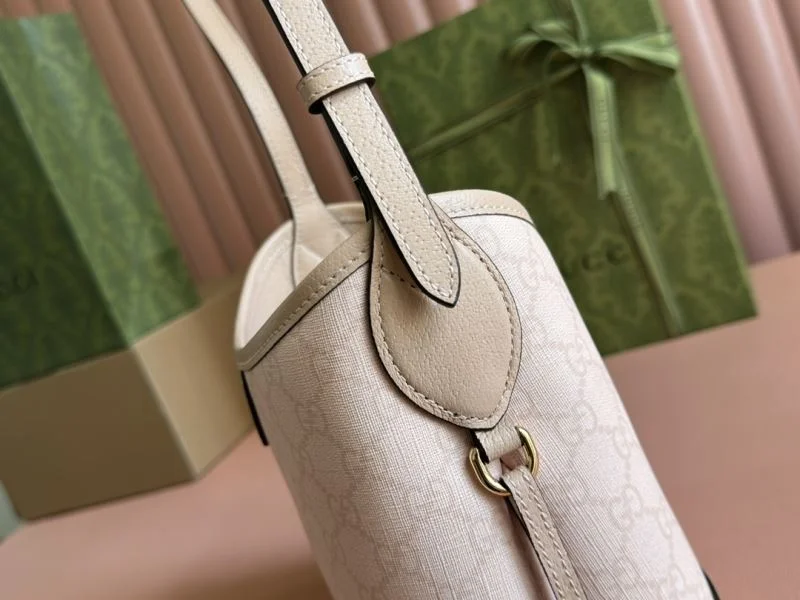 Snug Gucci Drawstring Bags 49996