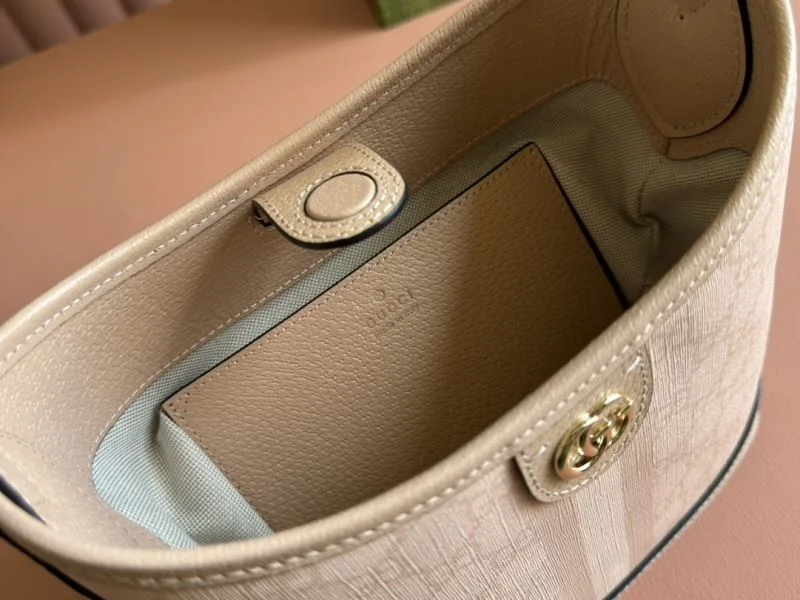 Snug Gucci Drawstring Bags 49996