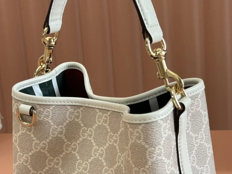 Tailored Gucci Drawstring Bags 49979