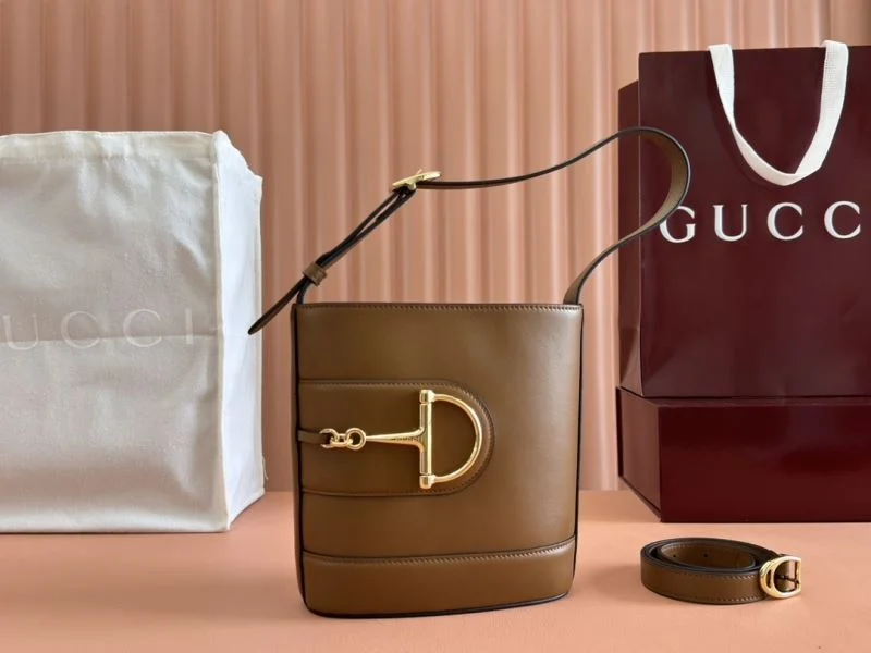 Sporty Gucci Drawstring Bags 49974