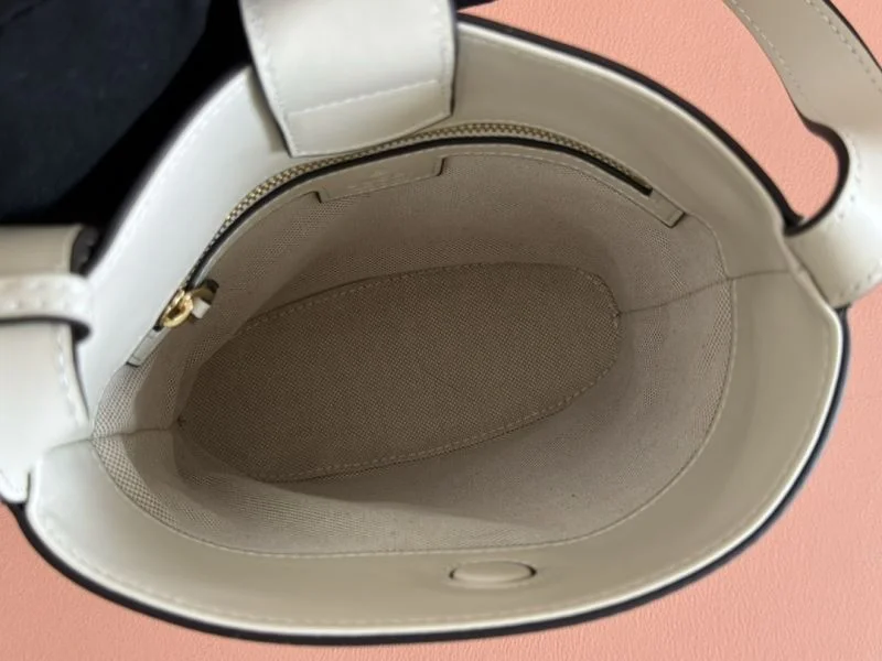 Stylish Gucci Drawstring Bags 50005
