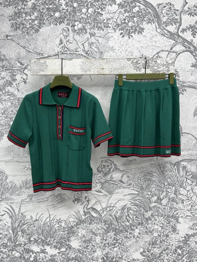 TechFriendly Gucci Dress Suits 124469