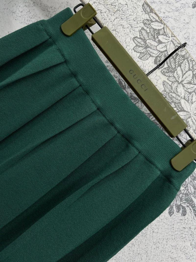 TechFriendly Gucci Dress Suits 124469