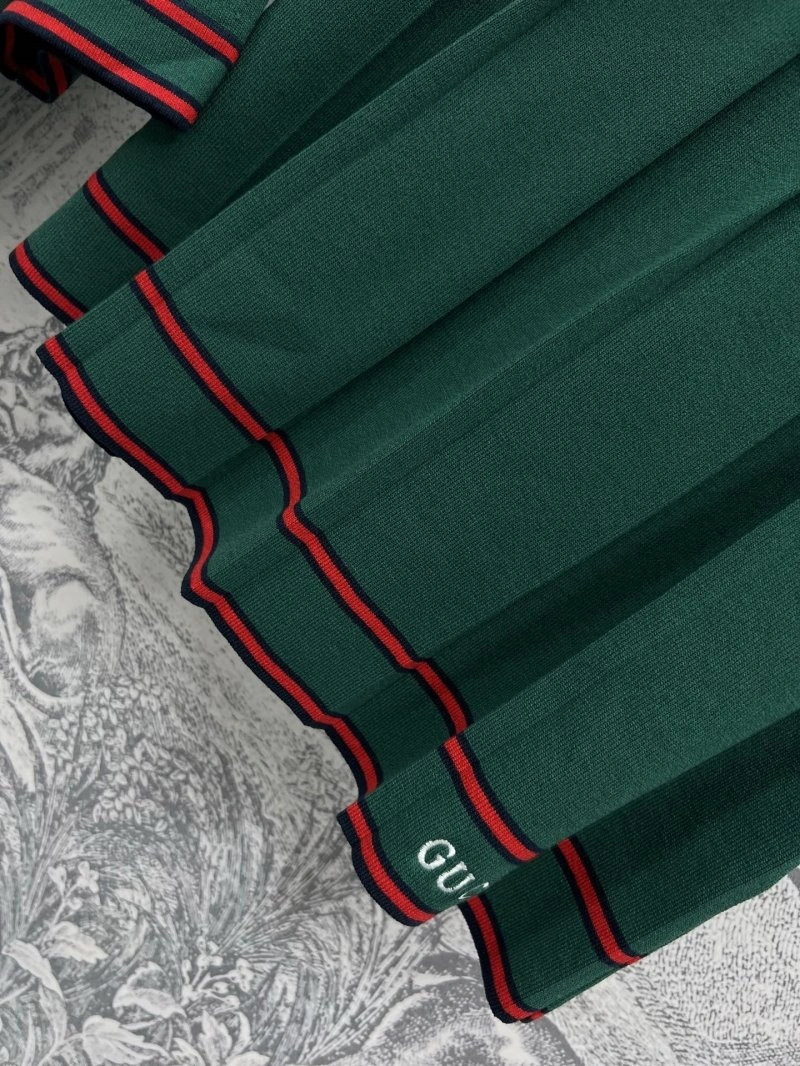TechFriendly Gucci Dress Suits 124469