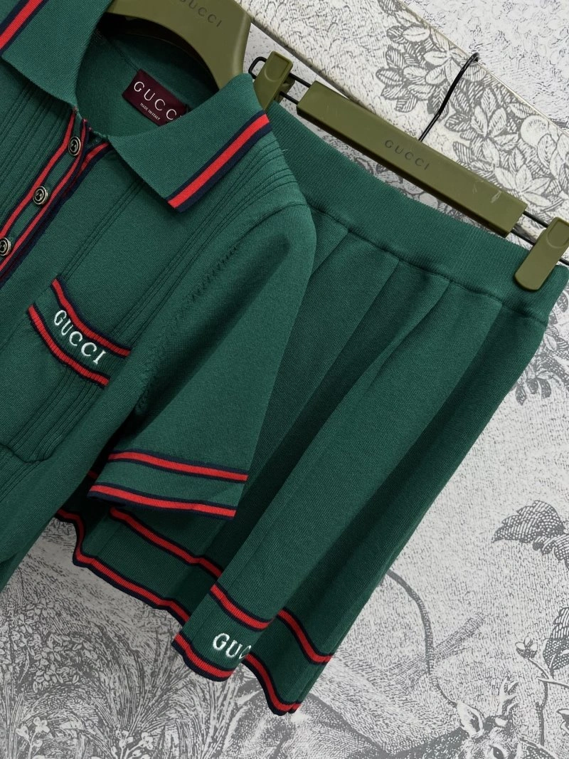 TechFriendly Gucci Dress Suits 124469