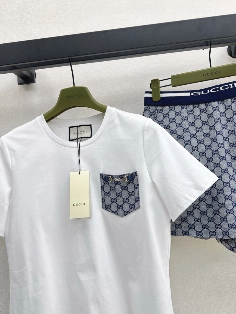 Neat Gucci Dress Suits 124463