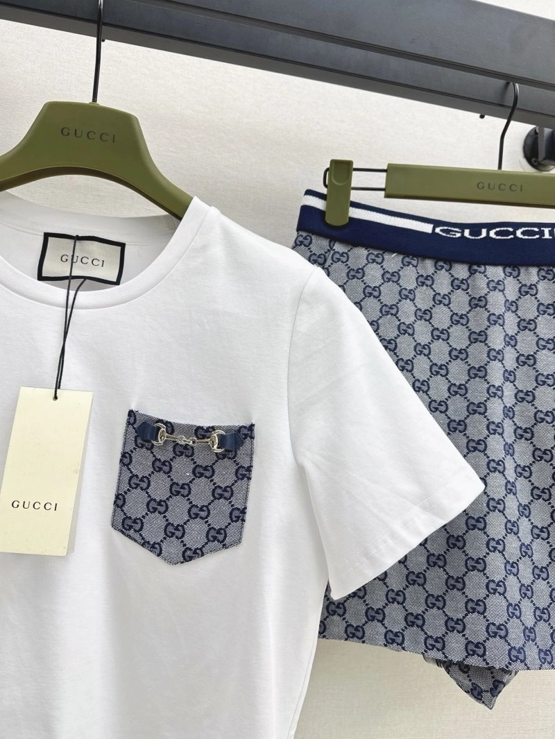 Neat Gucci Dress Suits 124463