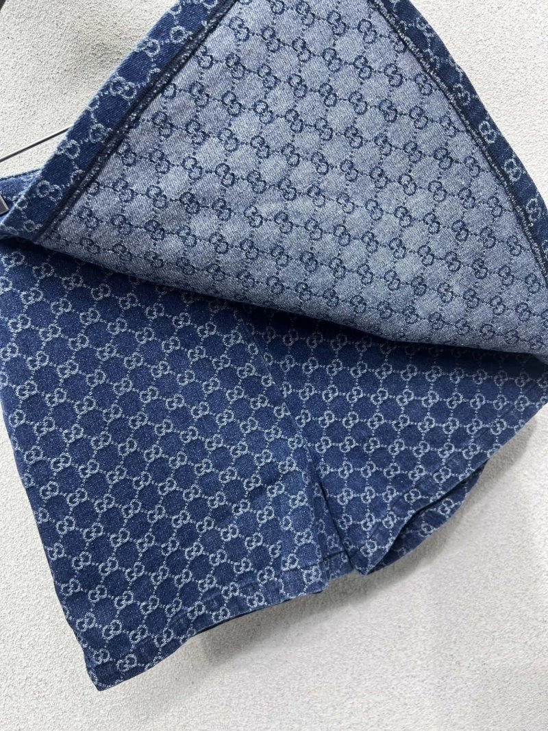 Gucci Dress Suits ModernLook 124815