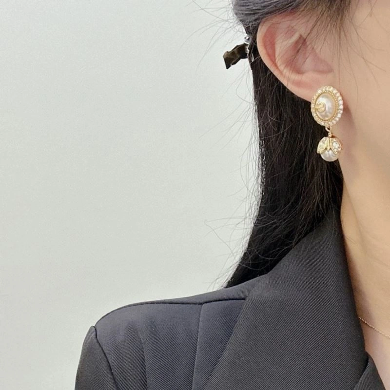 WaterResistant Gucci Earrings 244819