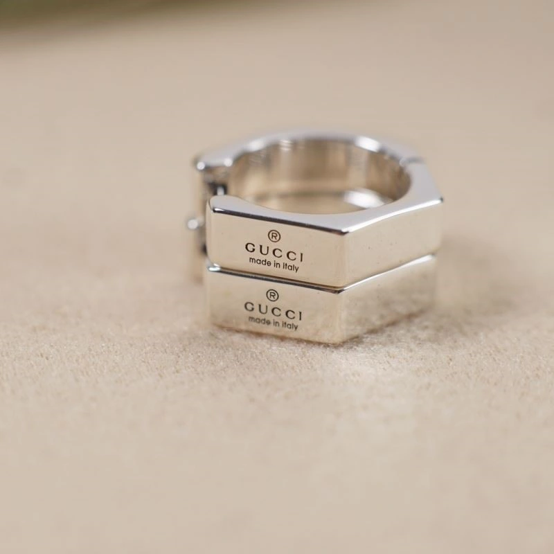 Gucci Earrings Elegant 244568