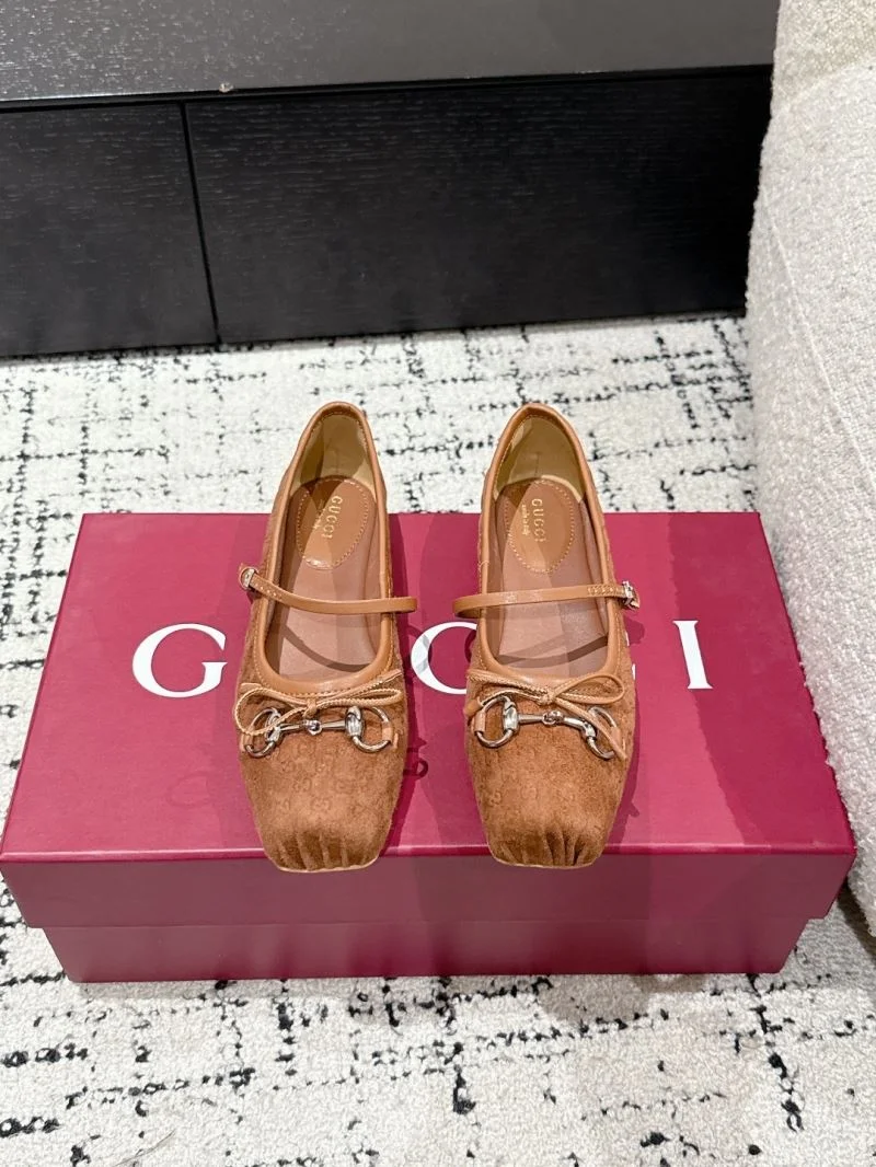 WrinkleFree Gucci Flat Shoes 25090
