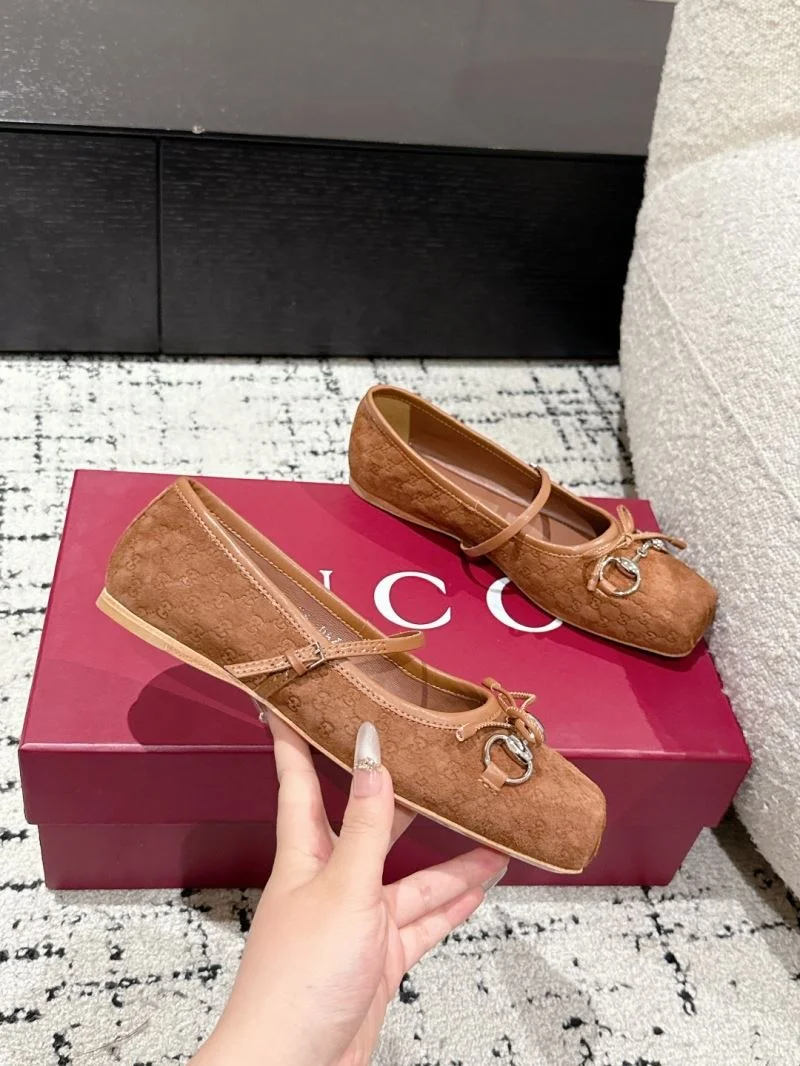 WrinkleFree Gucci Flat Shoes 25090