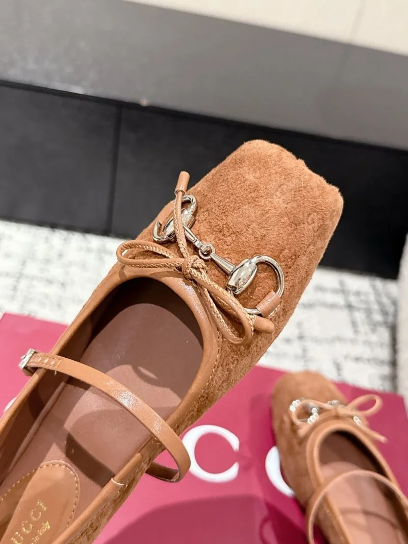 WrinkleFree Gucci Flat Shoes 25090