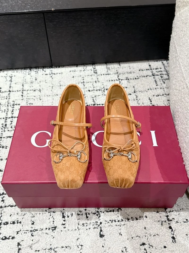 Gucci Flat Shoes Effortless 25079