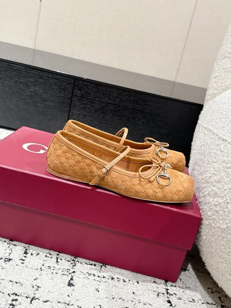 Gucci Flat Shoes Effortless 25079