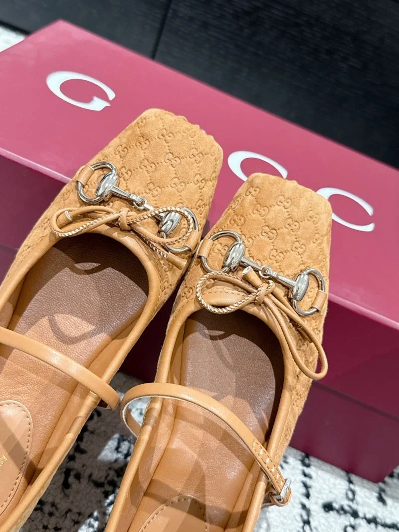 Gucci Flat Shoes Effortless 25079