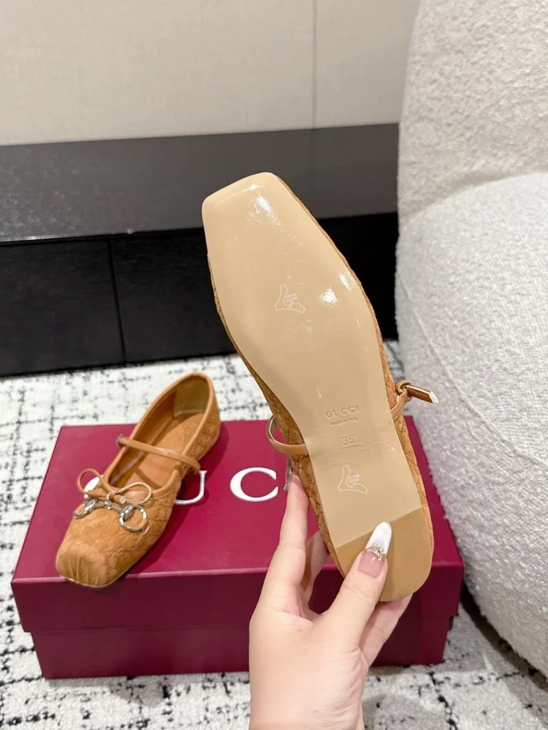 Gucci Flat Shoes Effortless 25079