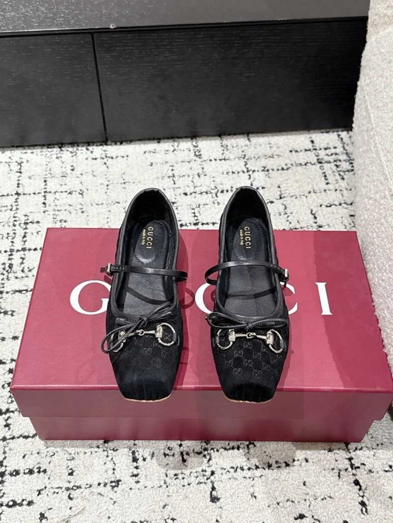 EasyMatch Gucci Flat Shoes 25111