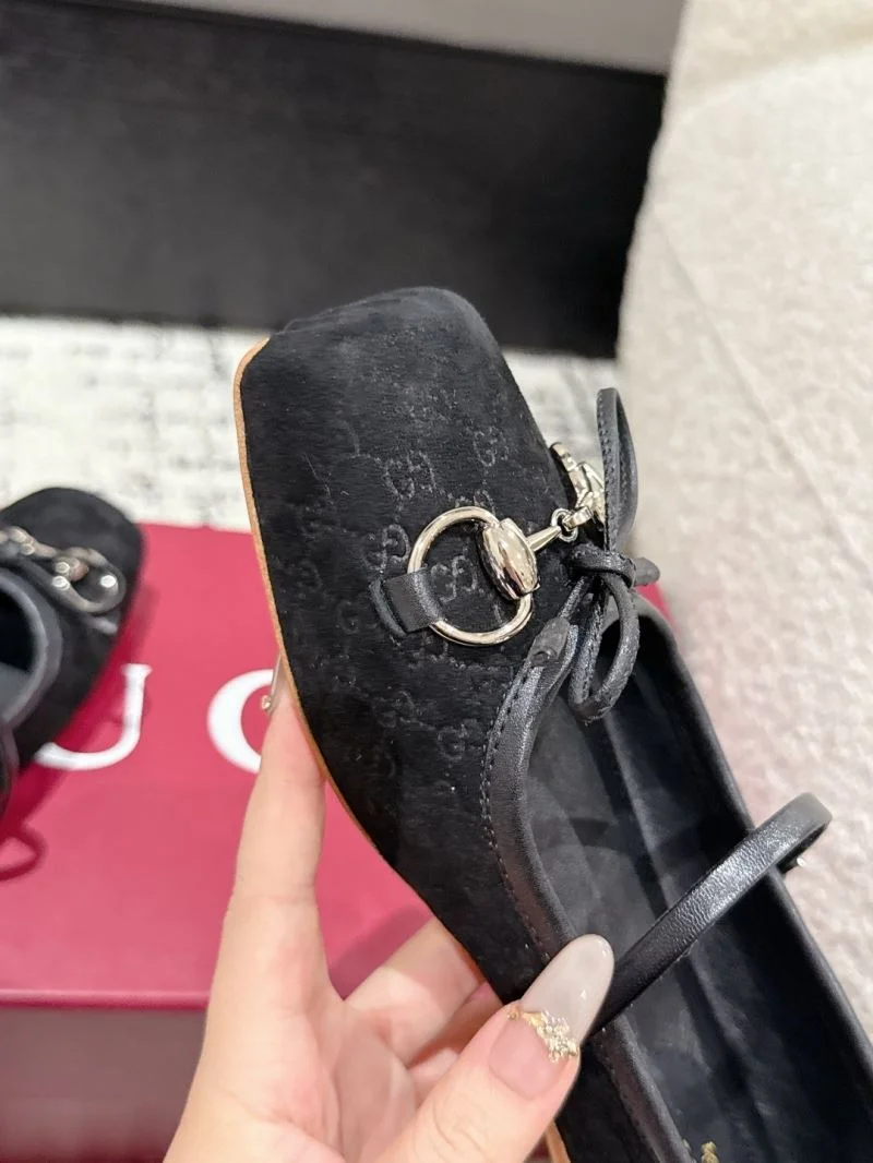EasyMatch Gucci Flat Shoes 25111