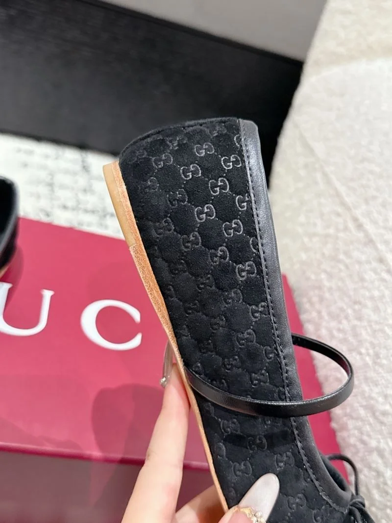 EasyMatch Gucci Flat Shoes 25111