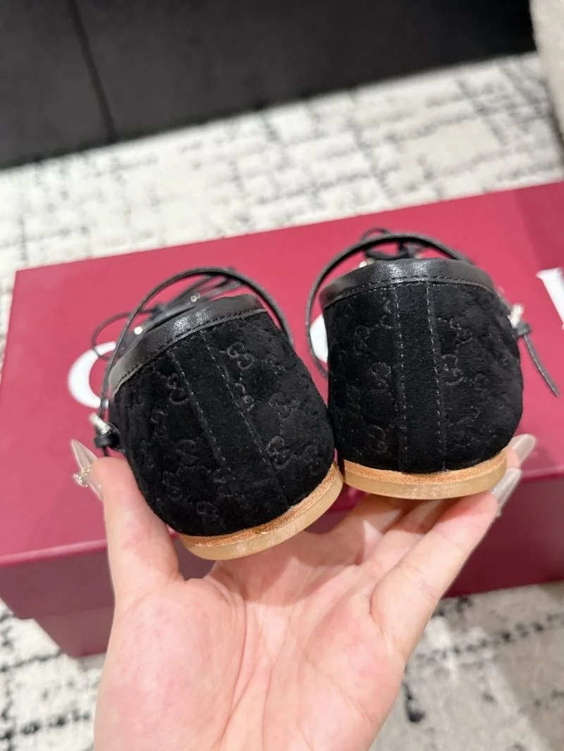 EasyMatch Gucci Flat Shoes 25111