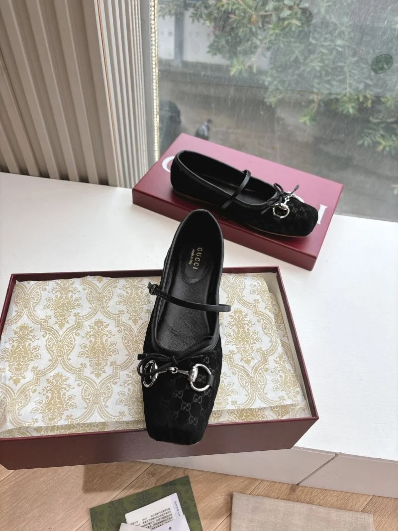 Gucci Flat Shoes SmoothTexture 24852