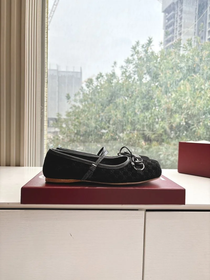 Gucci Flat Shoes SmoothTexture 24852