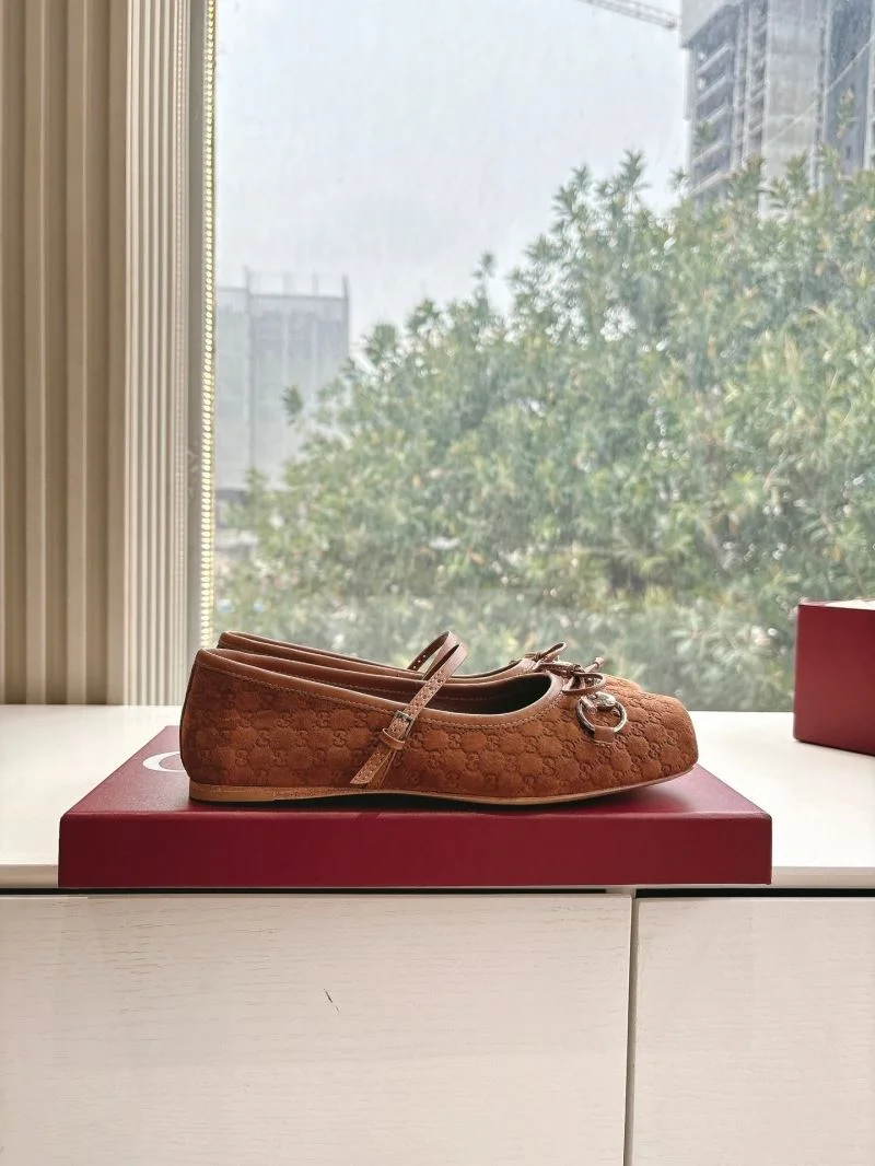 BestValue Gucci Flat Shoes 24837