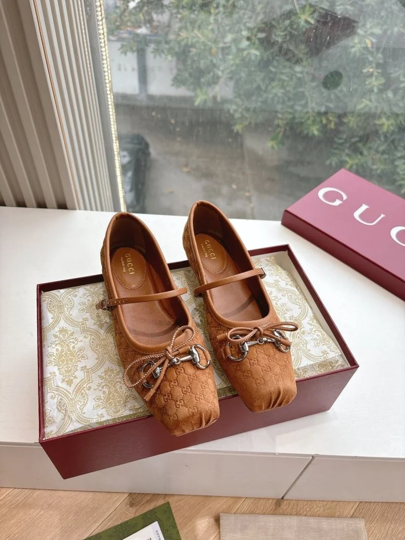Gucci Flat Shoes MultiPurpose 24851