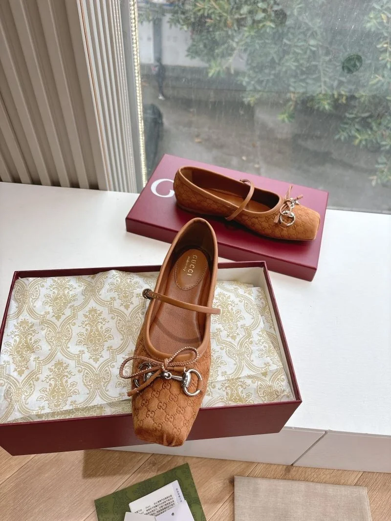 Gucci Flat Shoes MultiPurpose 24851