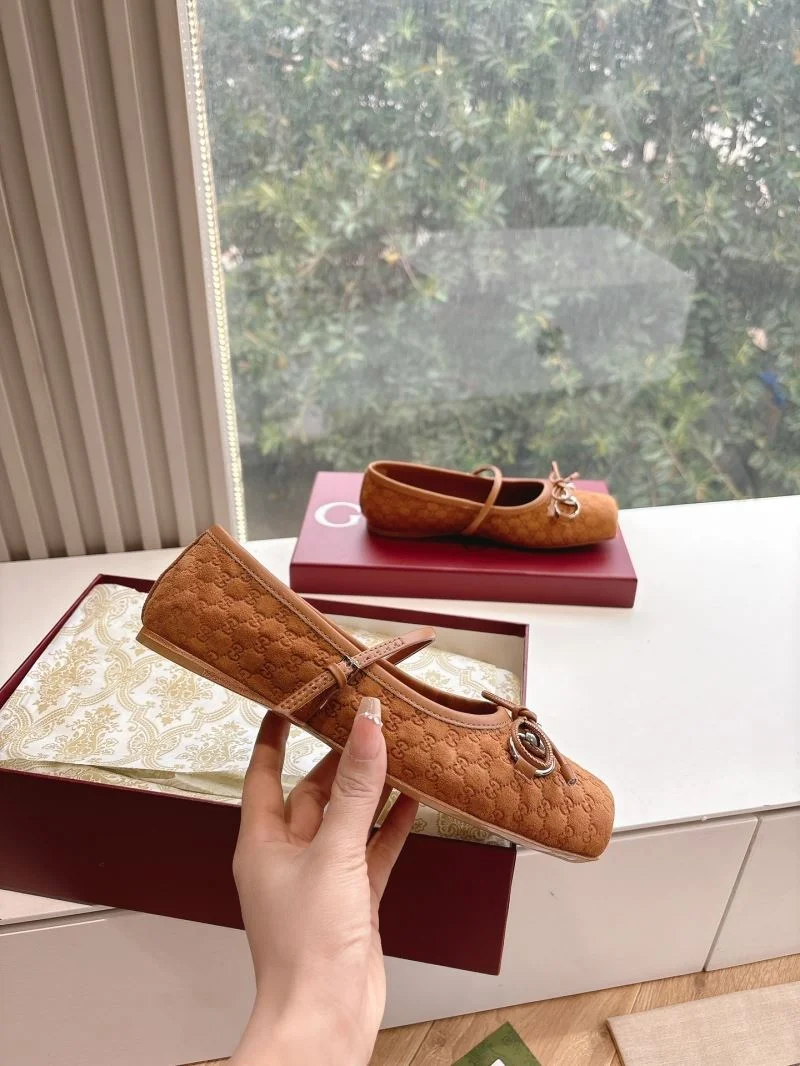 Gucci Flat Shoes MultiPurpose 24851