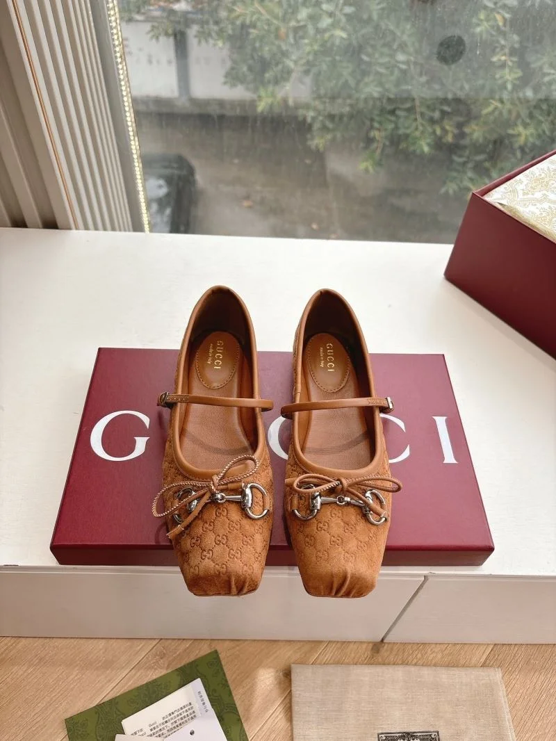 Gucci Flat Shoes MultiPurpose 24851