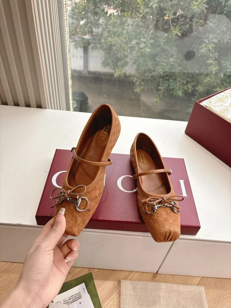 Gucci Flat Shoes MultiPurpose 24851