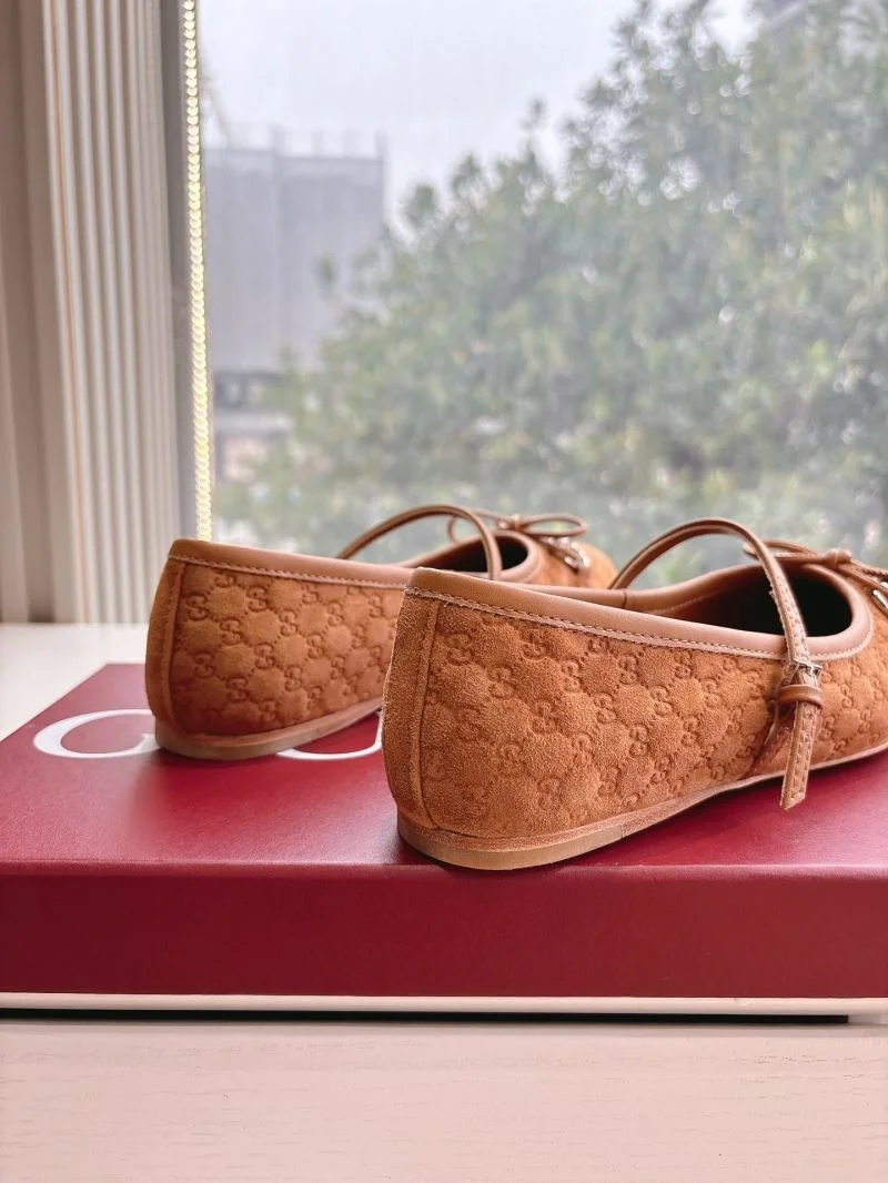 Gucci Flat Shoes MultiPurpose 24851