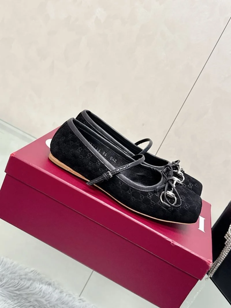 OdorResistant Gucci Flat Shoes 24838