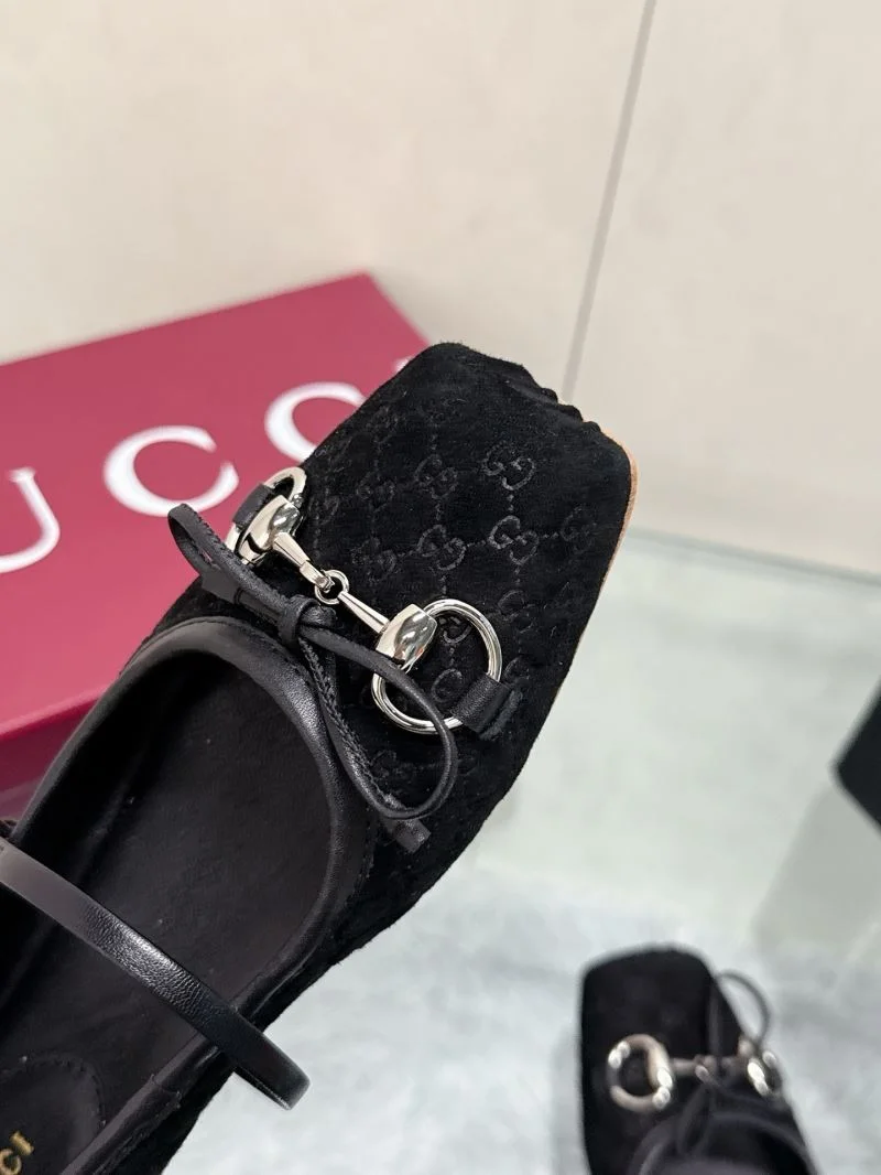 OdorResistant Gucci Flat Shoes 24838