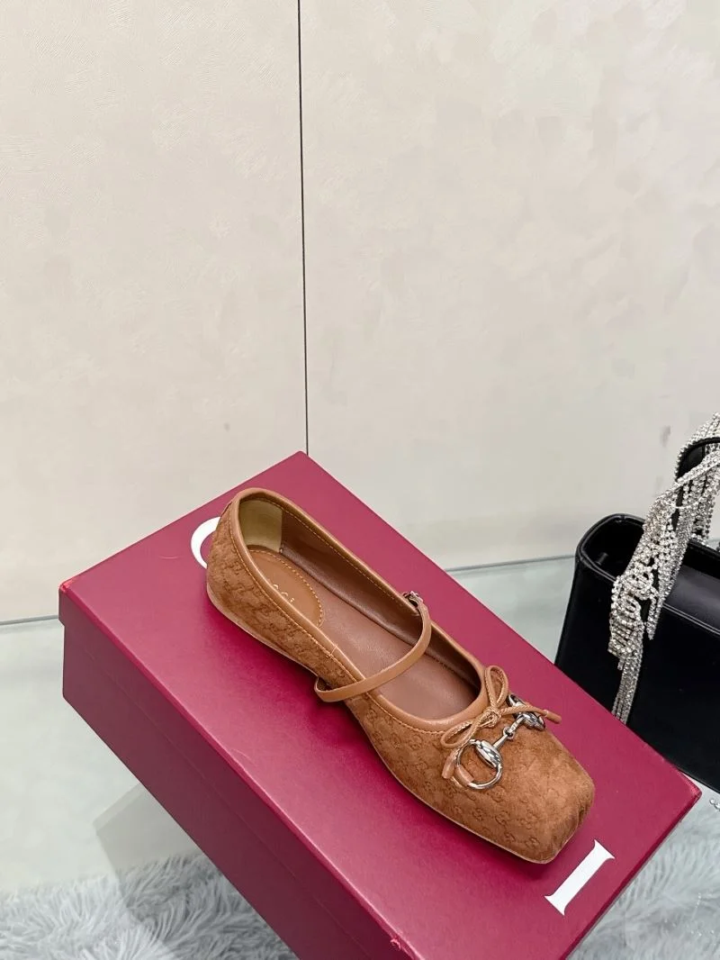 Gucci Flat Shoes Breathable 24842