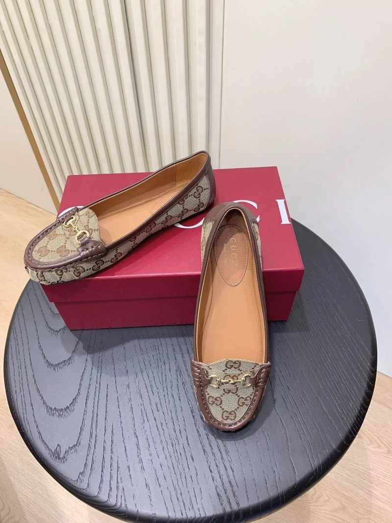 SmartChoice Gucci Flat Shoes 24515
