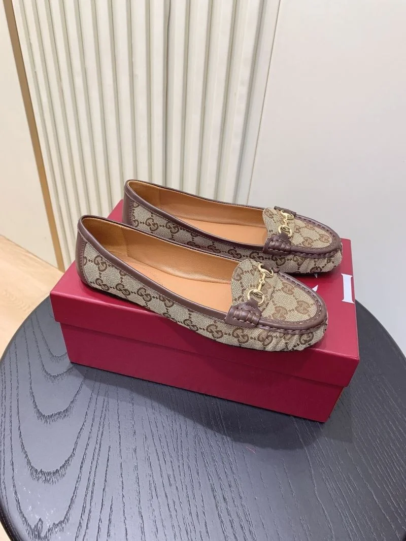 SmartChoice Gucci Flat Shoes 24515