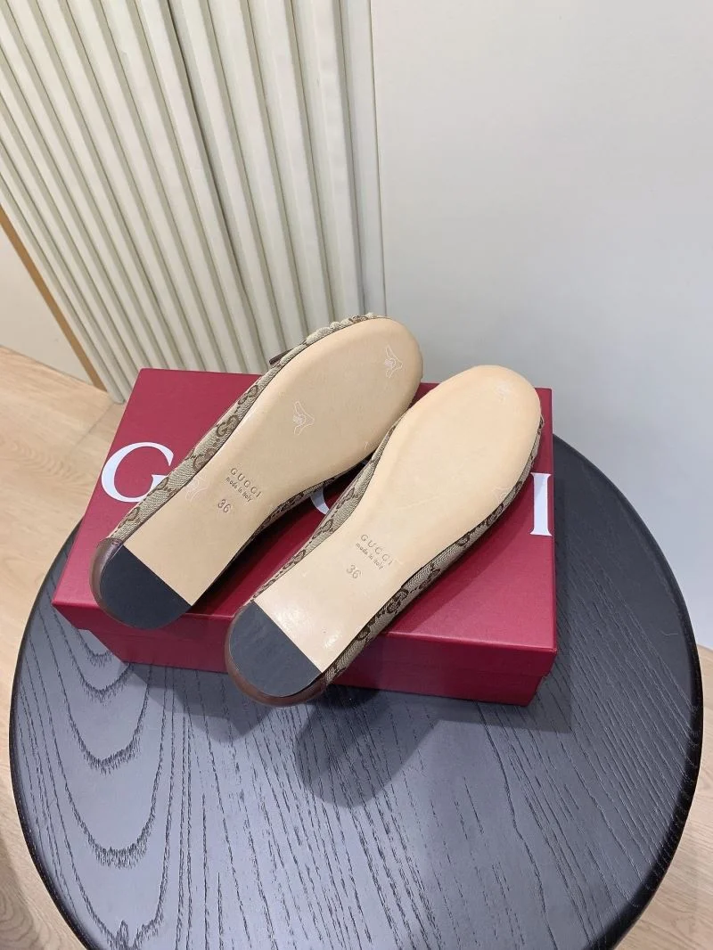 SmartChoice Gucci Flat Shoes 24515