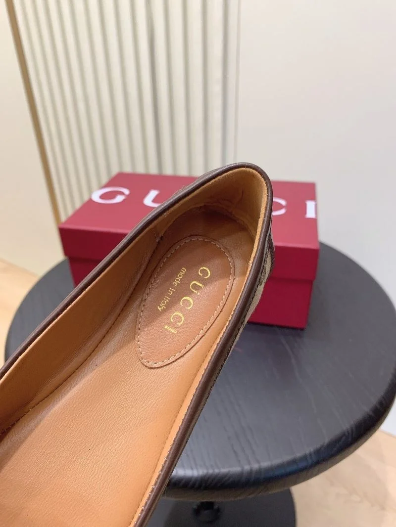 SmartChoice Gucci Flat Shoes 24515