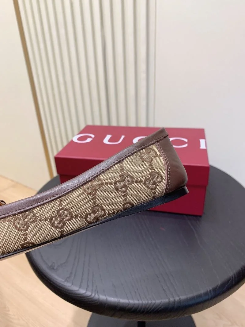 SmartChoice Gucci Flat Shoes 24515