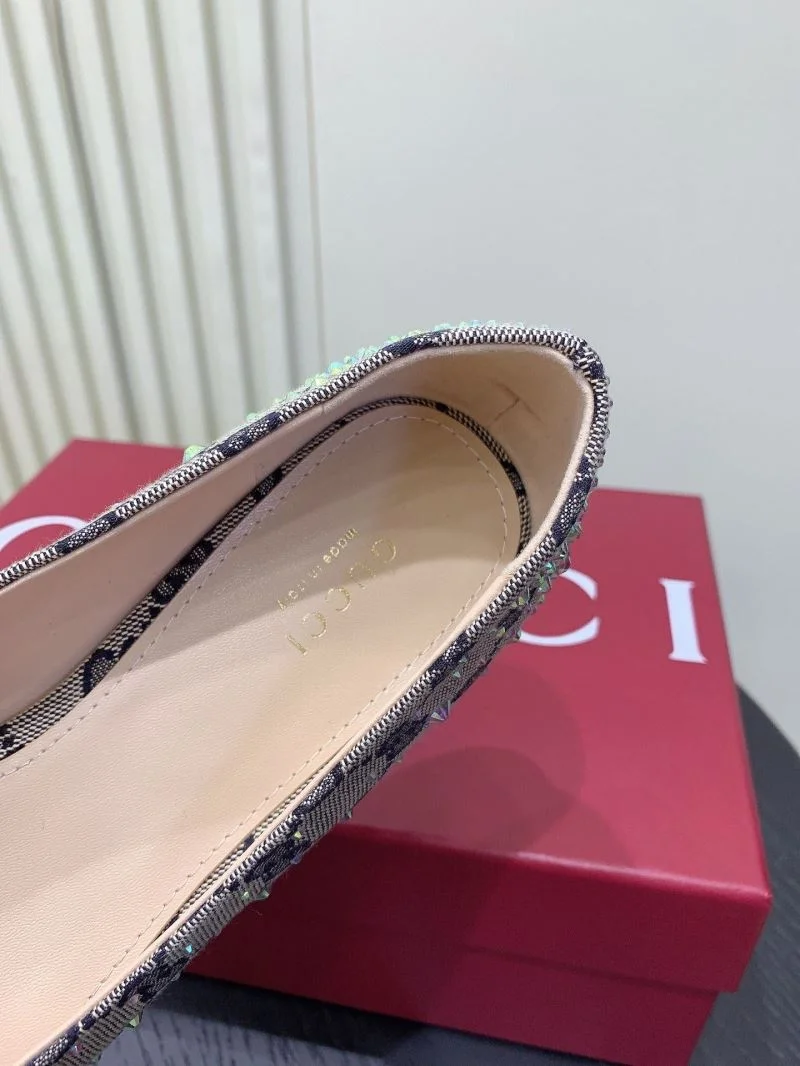 Gucci Flat Shoes Effortless 24500