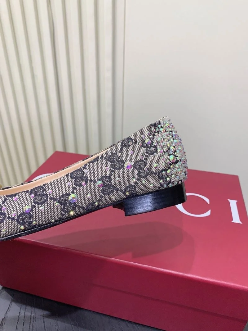 Gucci Flat Shoes Effortless 24500