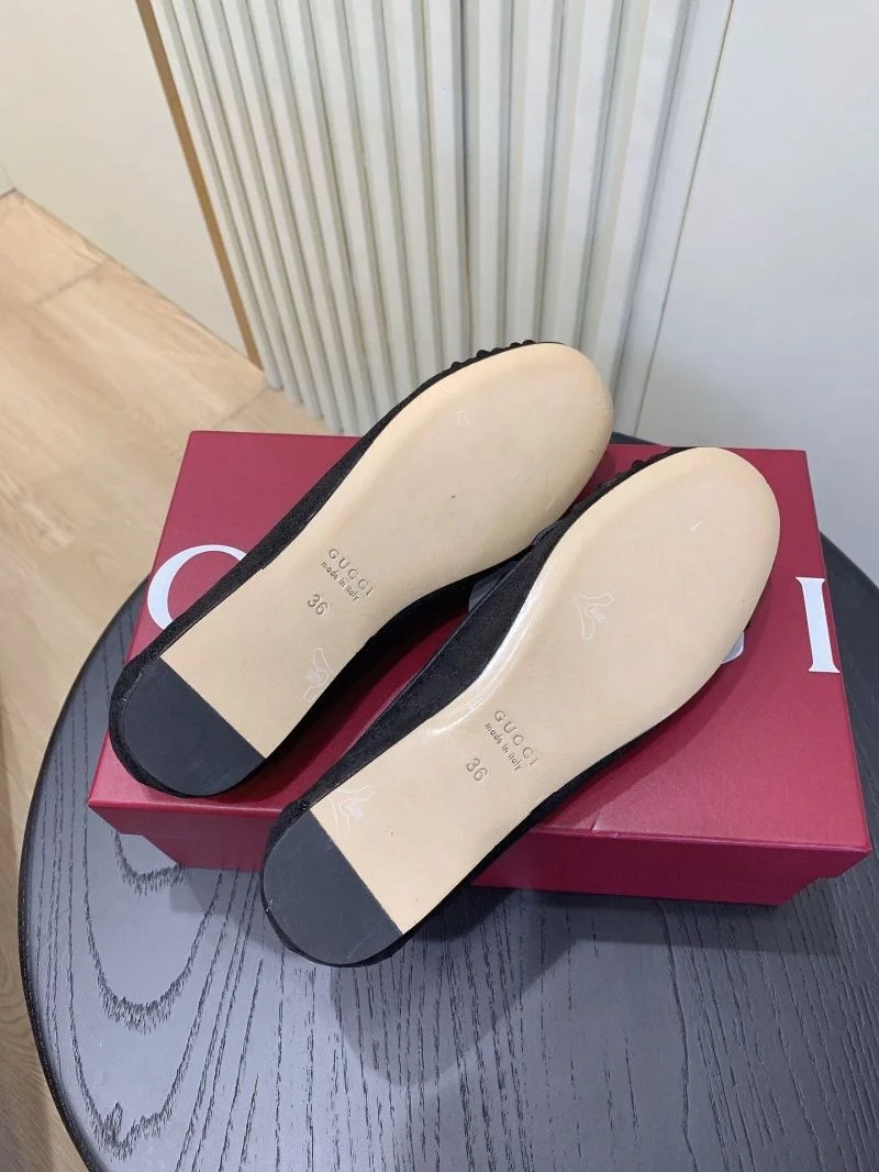 Casual Gucci Flat Shoes 24495