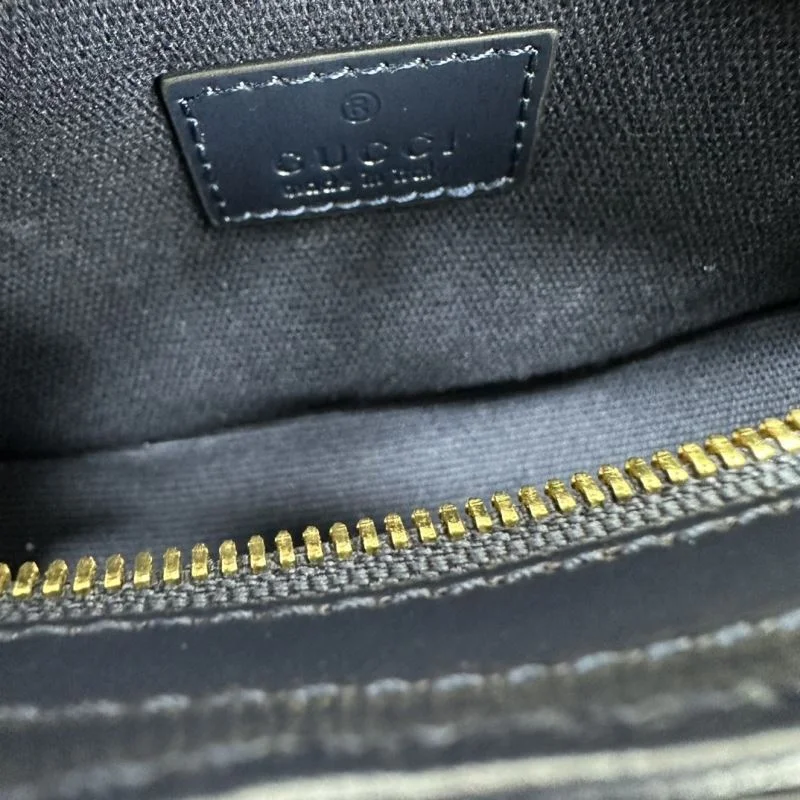 Gucci Hobo Bags Elegant 51390