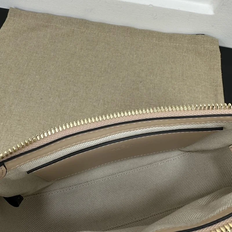 MoistureWicking Gucci Hobo Bags 51273