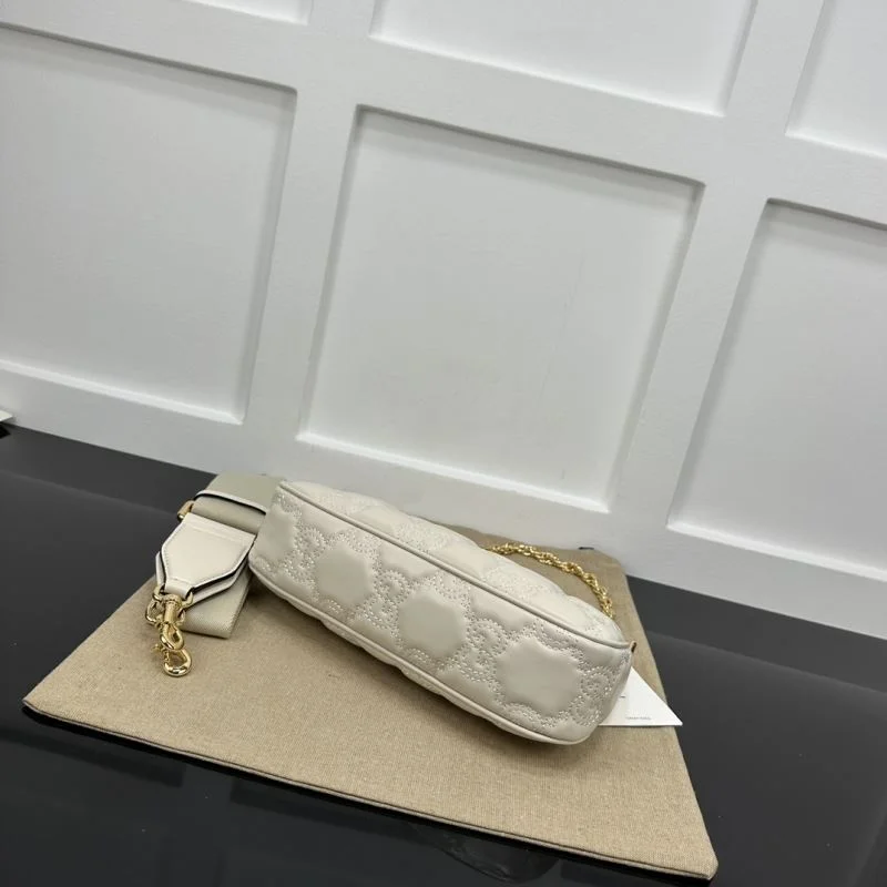 Effortless Gucci Hobo Bags 51263