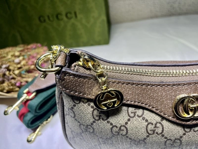 Sporty Gucci Hobo Bags 81417
