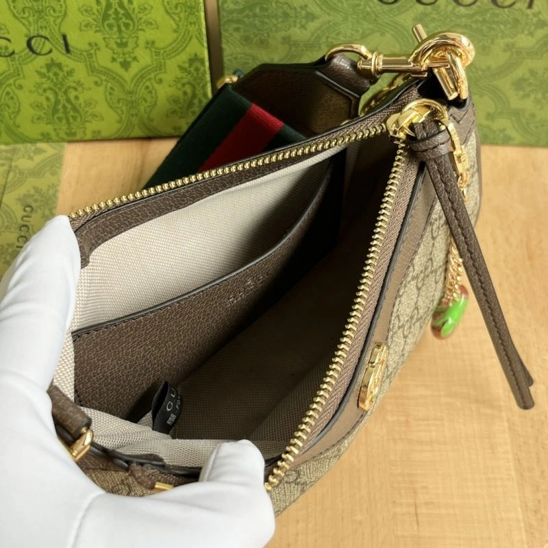 Versatile Gucci Hobo Bags 81389
